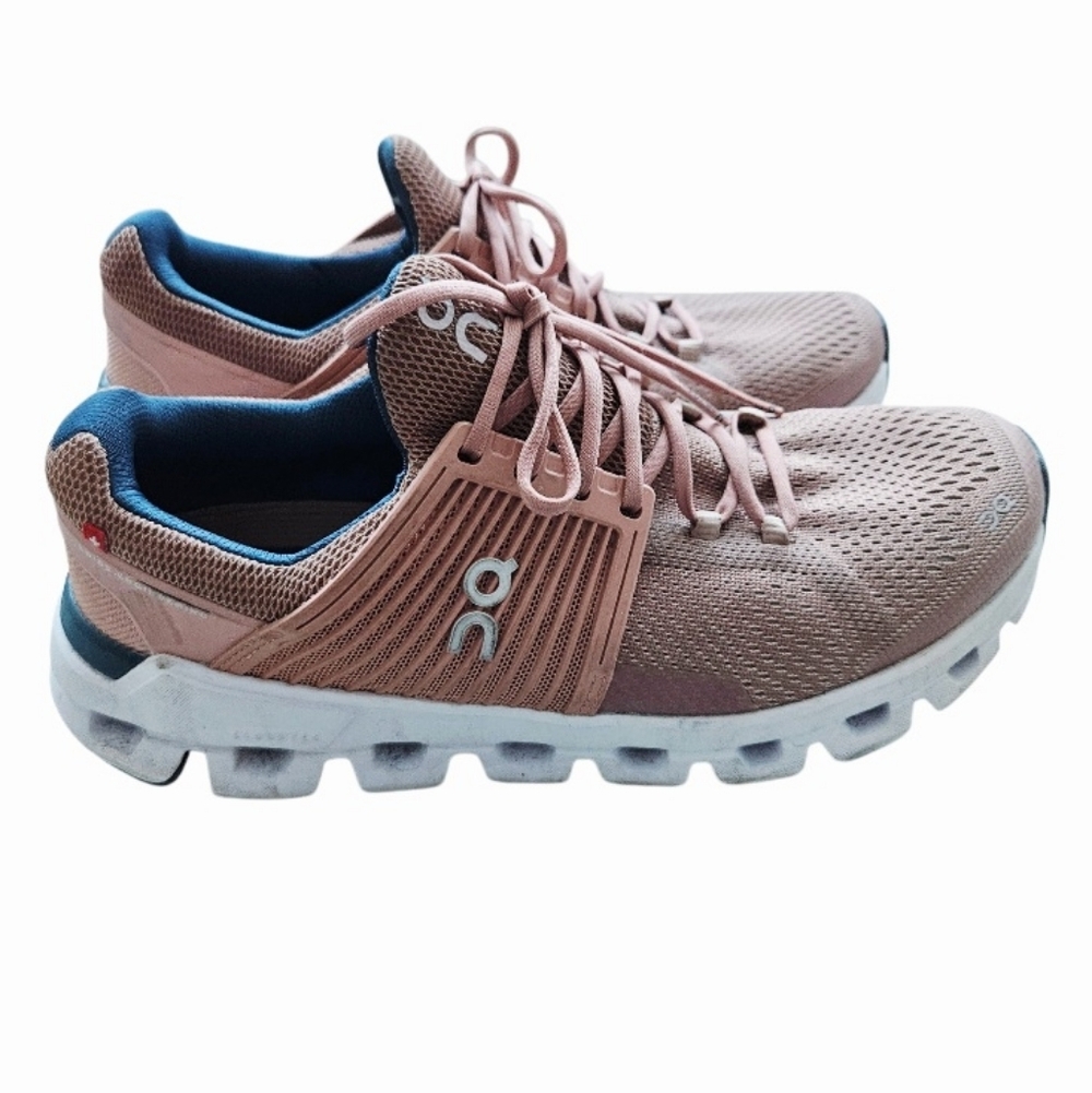 On Running Women’s Pink and Navy Cloudflow Sneakers